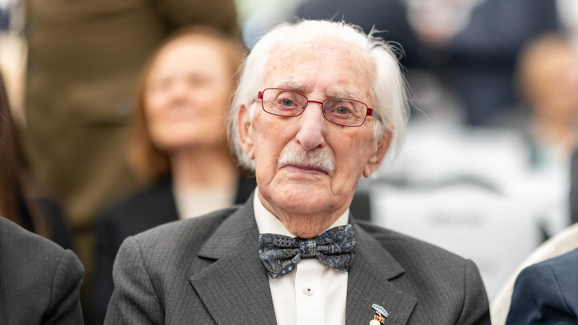 Erinnerungen von Leon Weintraub: Ein Holocaust-Überlebender berichtet