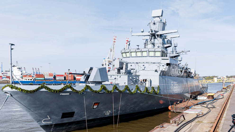 Haftbefehle wegen Sabotage an deutschem Kriegsschiff