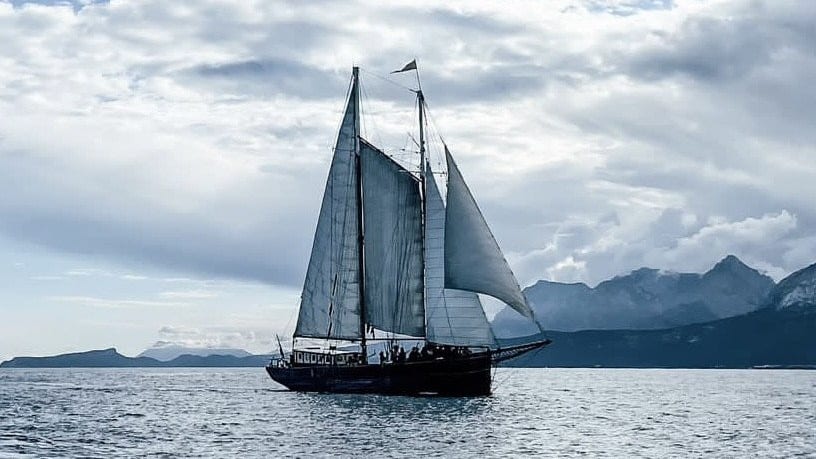 Traditionssegler ‘Ethel von Brixham’ droht vor Cuxhaven zu sinken