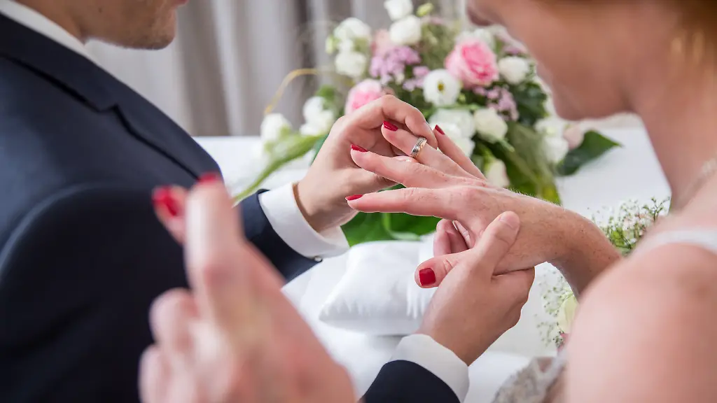 Rückgang der Eheschließungen in Deutschland erreicht historischen Tiefstand