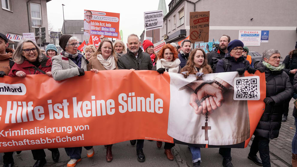 Chefarzt verliert Fall bezüglich Abtreibungsverbot im Krankenhaus