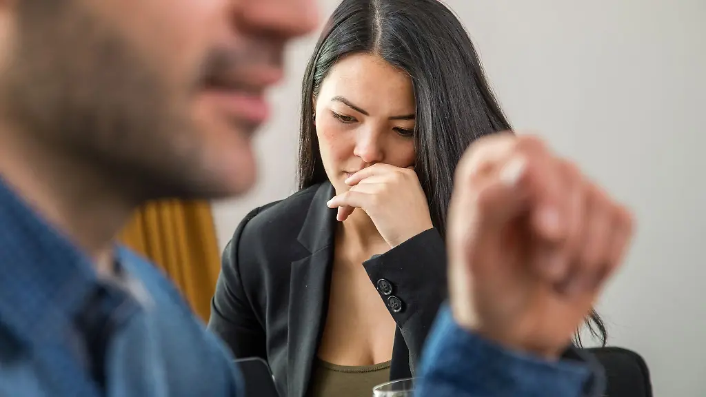 Wie man mit ständigen Sticheleien im Job umgeht