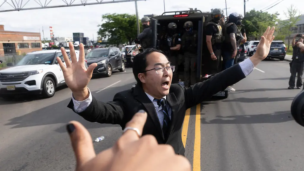 Heftige Proteste in New Jersey: Senator Andy Kim von Pfefferspray getroffen