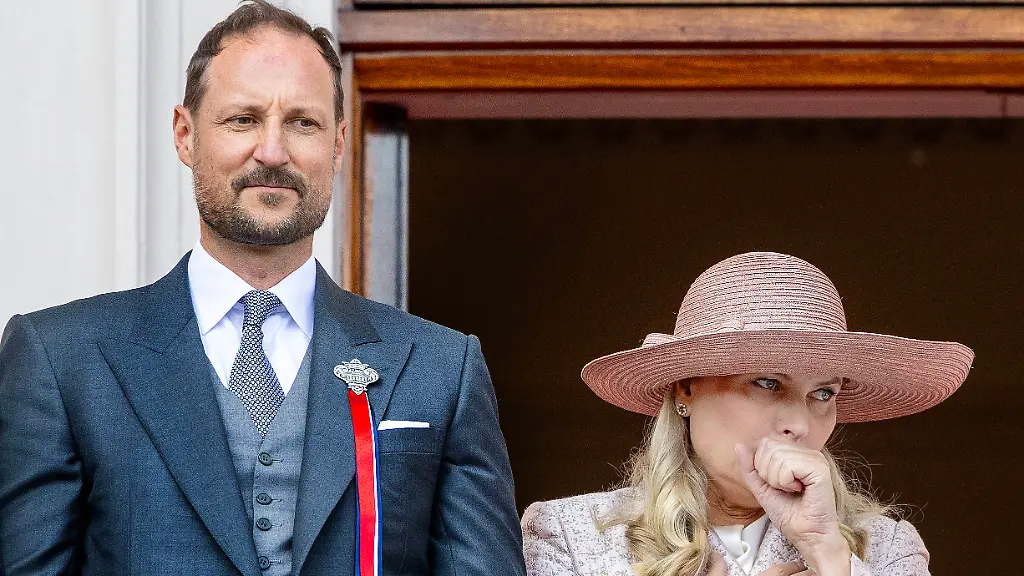 Mette-Marit kämpft mit gesundheitlichen Herausforderungen am Nationalfeiertag