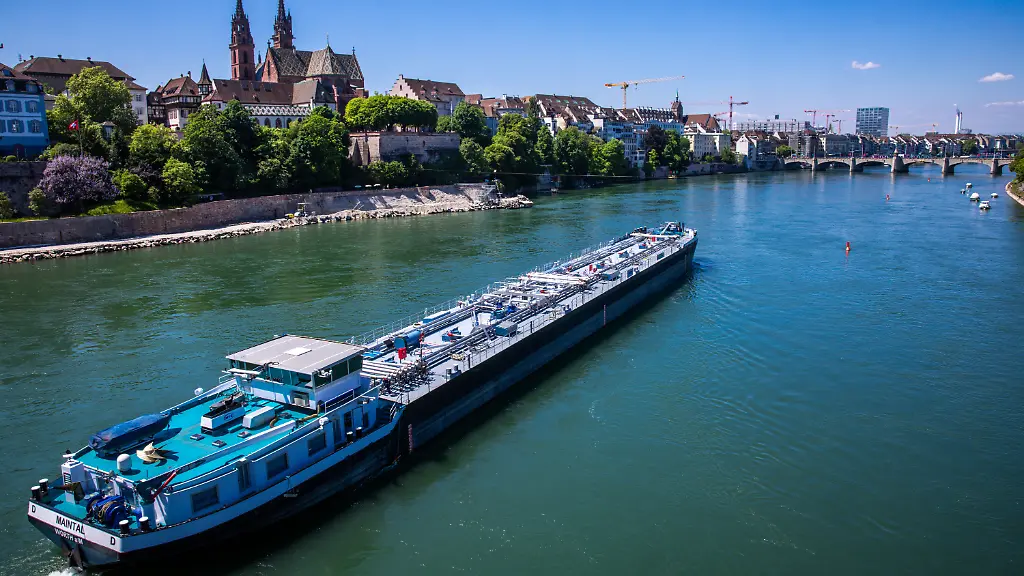 Belastung des Grundwassers am Oberrhein durch Schadstoffe