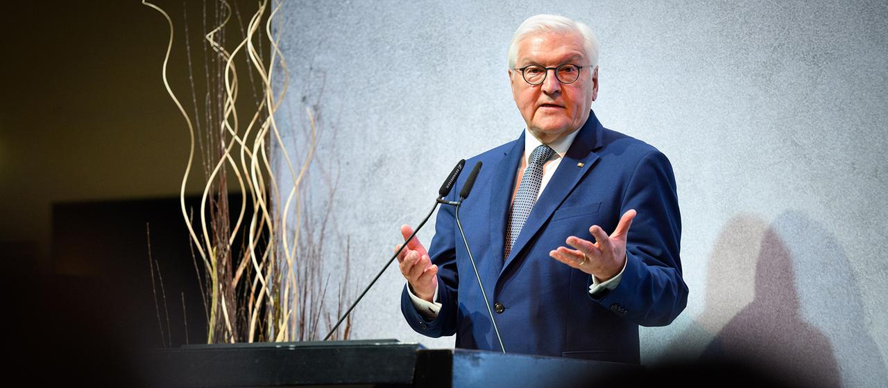 77 Jahre Grundgesetz: Steinmeier fordert mehr Engagement von Bürgern