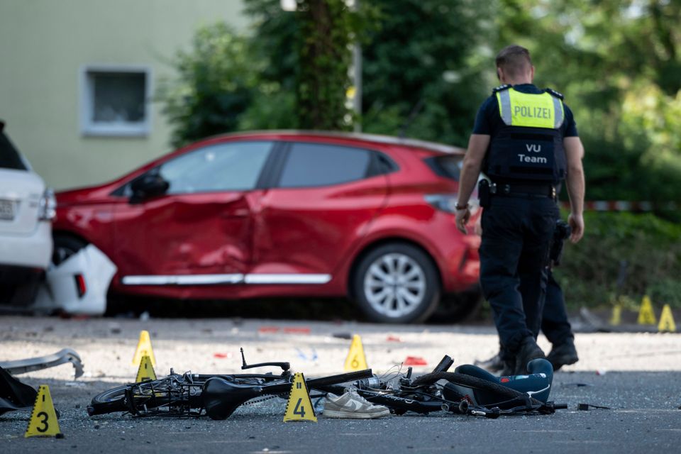 Verkehrsunfall in Dinslaken: Ohnmacht als mögliche Unfallursache