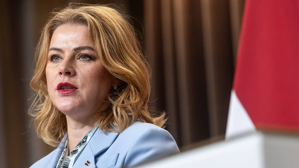 Regierungschefin Lettlands tritt nach Drohnenstreit zurück