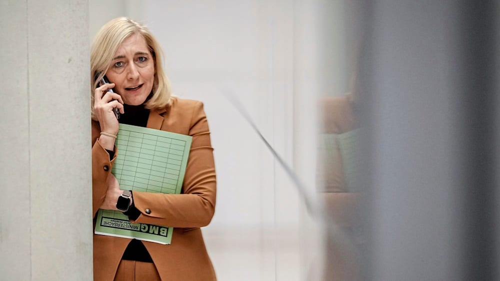 Gesundheitsministerin plant Reform der Pflegeversicherung