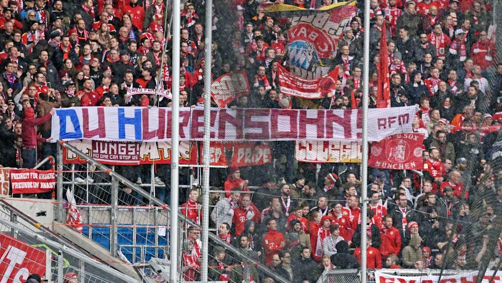 Warum sich beleidigende Begriffe im Fußball so hartnäckig halten