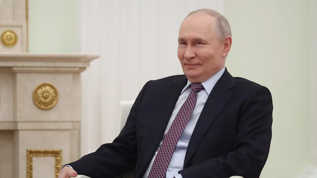 Putin feiert Siegesparade unter Trumps Waffenruhe