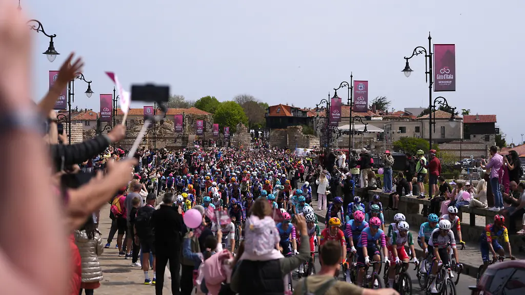 Giro-Auftakt in Burgas mit Turbulenzen
