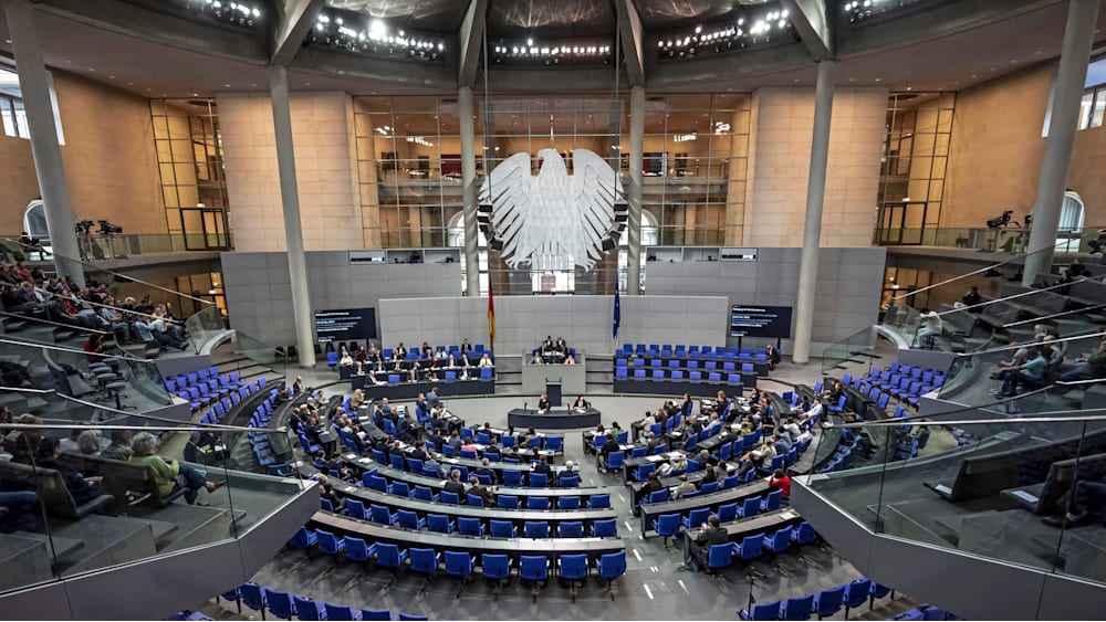 Diskussion über Diätenerhöhung der Bundestagsabgeordneten