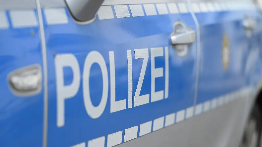 Frau schwer verletzt nach Sturz: Polizei ermittelt wegen Sexualdelikt