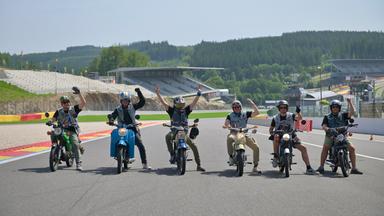DDR-Mopeds auf der Langstrecke: Roadtrip nach Spa