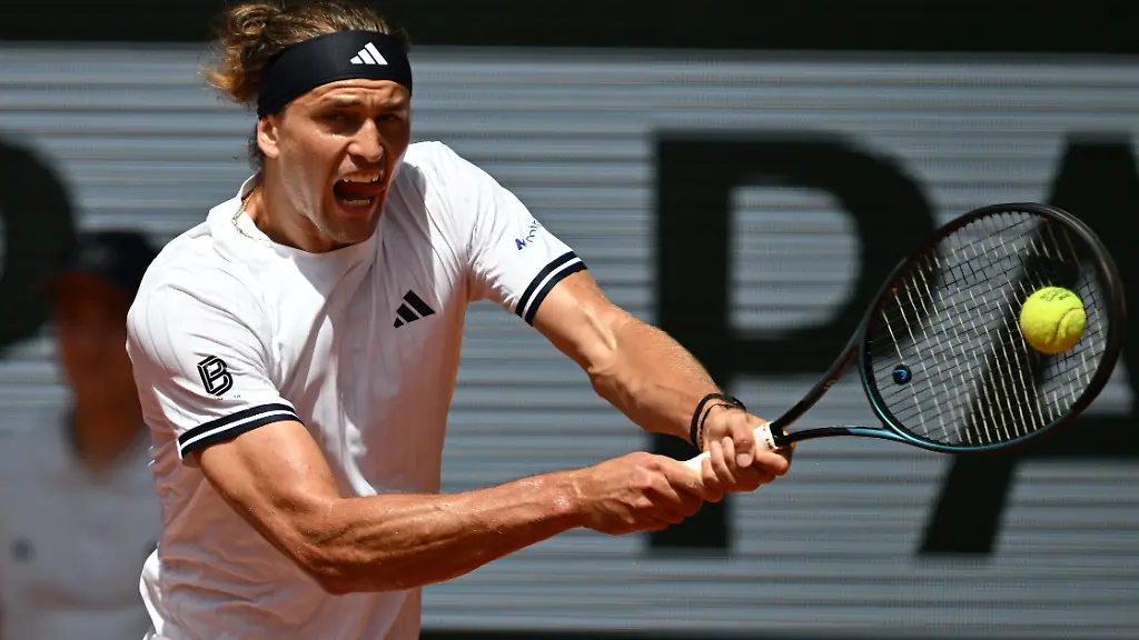Zverev meistert erste Runde bei French Open