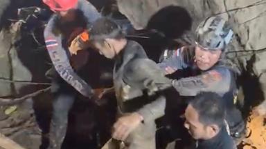 Goldsucher in Laos: Erste Rettung erfolgreich