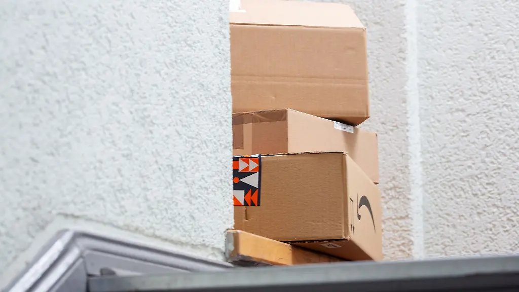 Brushing im Online-Handel: Unerwartete Pakete und Betrugsmaschen