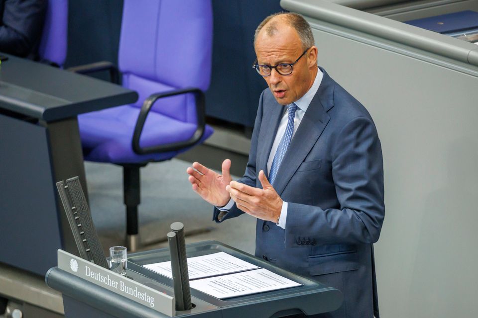 Merz fordert Reformen, stößt auf Kritik