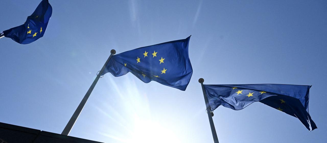 EU verschärft Migrationspolitik und plant Abschiebezentren