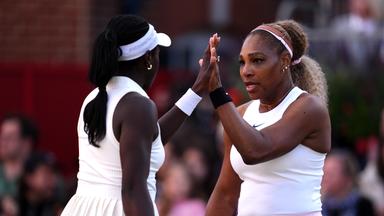Serena Williams kehrt erfolgreich auf das Tennis-Court zurück