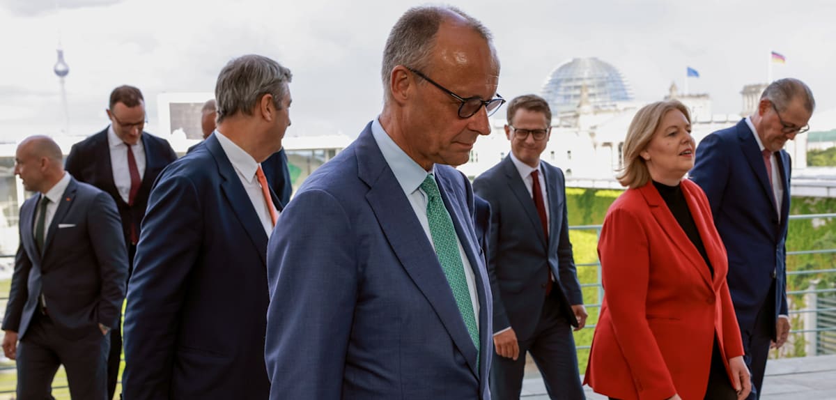 Kanzler unter Reformdruck: Merz startet Aufholjagd