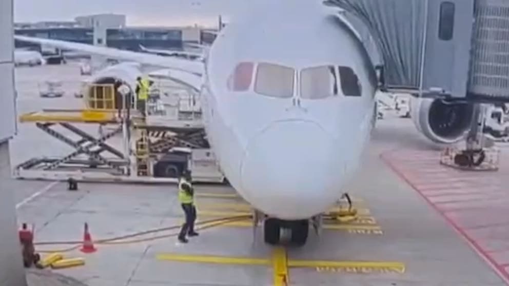 Unfall am Flughafen Frankfurt: Fahrwerk einer Lufthansa-Maschine bricht zusammen