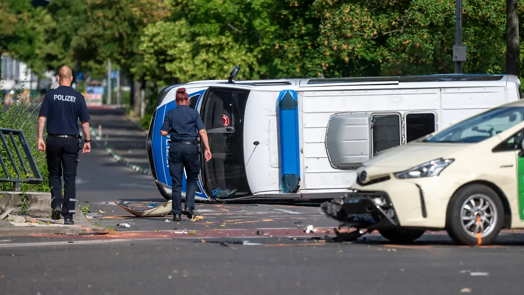 Acht Verletzte bei Unfall in Berlin-Kreuzberg