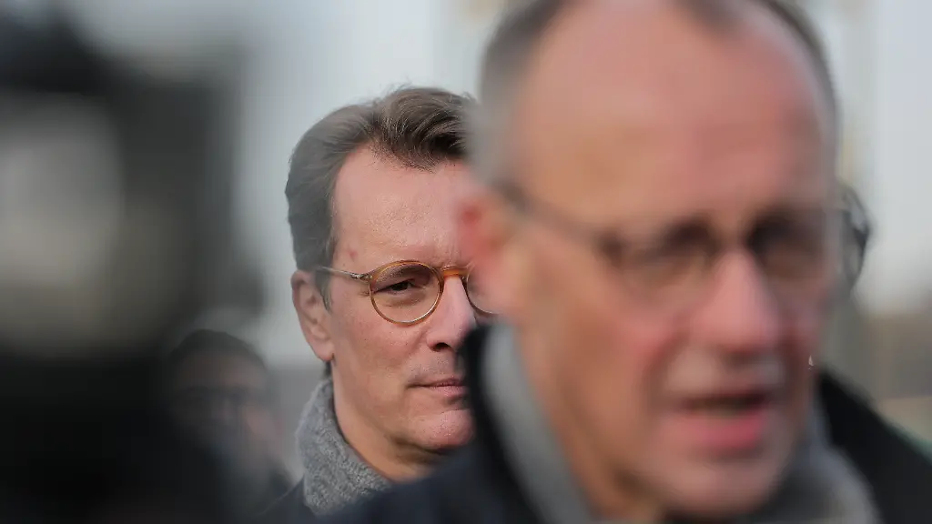 Merz bleibt im Zentrum der politischen Diskussion