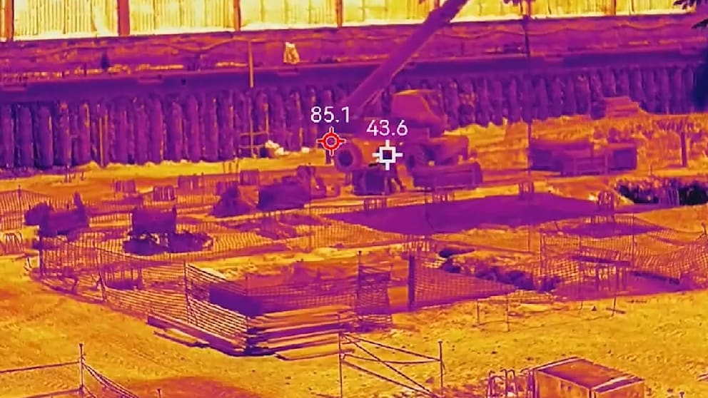 Herausforderungen für Bauarbeiter bei extremer Hitze in Rom