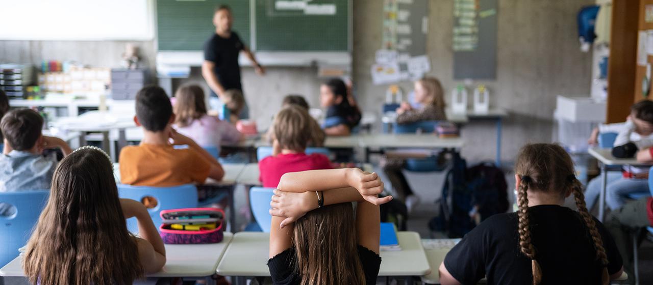 Schulprobleme im Fokus: Schülerverhalten und Bildungssystem