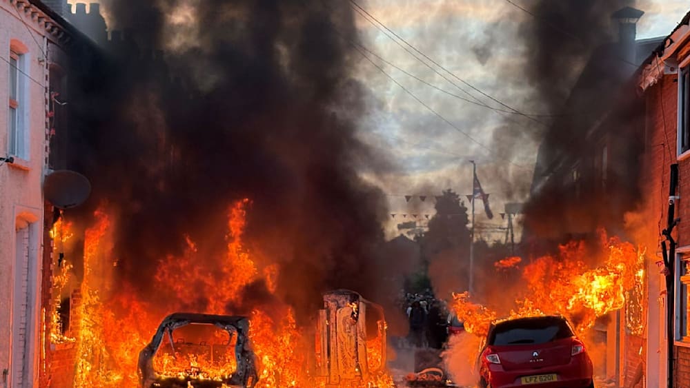 Aufruhr in Belfast: Angst vor neuer Gewalt