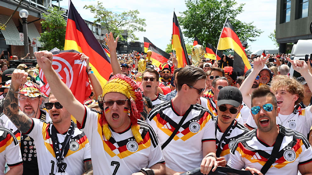 Holland Triumphiert Über Schweden in WM-Spiel