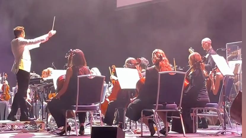 Konzert gerettet: Zuschauer spielt spontanes Solo