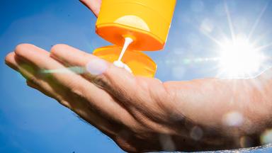 Ergebnisse der Stiftung Warentest bei Sonnenschutzmitteln für Kinder