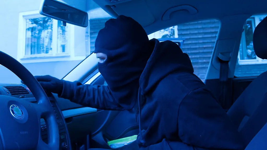 Falschangaben führen zu Versicherungsverweigerung bei Autodiebstahl