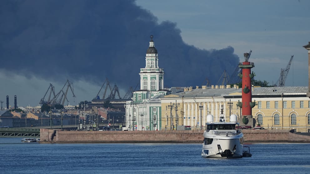 Drohnenangriffe auf St. Petersburg zum Wirtschaftsforum