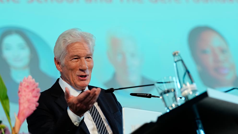 Richard Gere kritisiert Trump und die Migrationspolitik