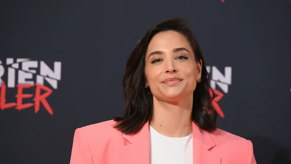 Amira Aly zeigt Babybauch im Urlaub, Oliver Pocher bekundet Unmut