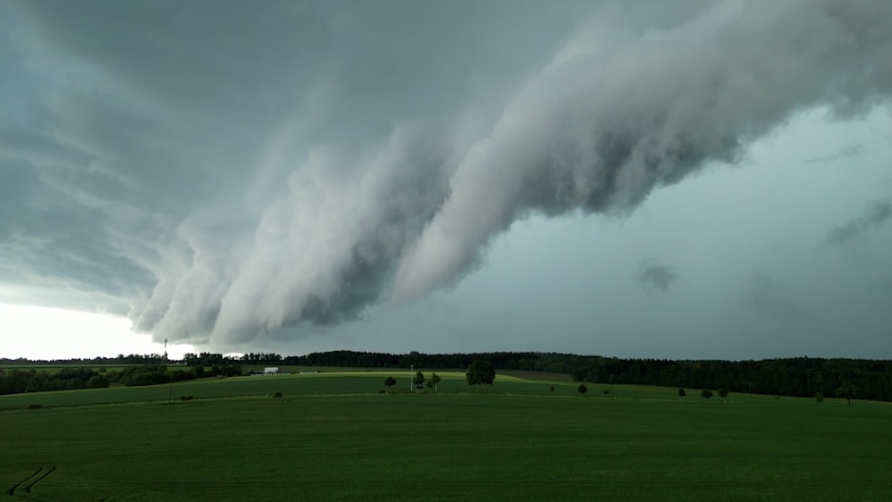 Unwetter über Deutschland: Gewitter, Starkregen und Hagel im Anmarsch