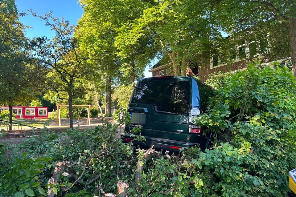 Verkehrsunfall vor Schule in Hamburg: Mehrere Kinder verletzt