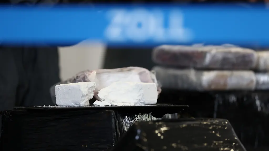 Zollfahnder und Polizist wegen Drogenhandel im Darknet in Verdacht