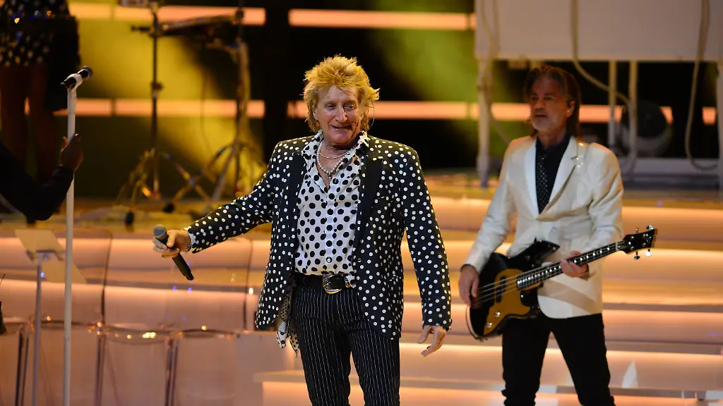 Rod Stewart benötigt Sauerstoff bei Konzert