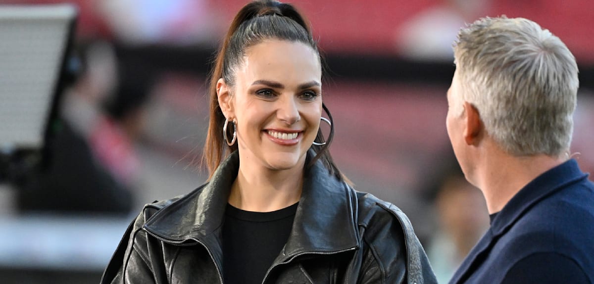 Esther Sedlaczek: Zwischen Familie und Fußball-WM