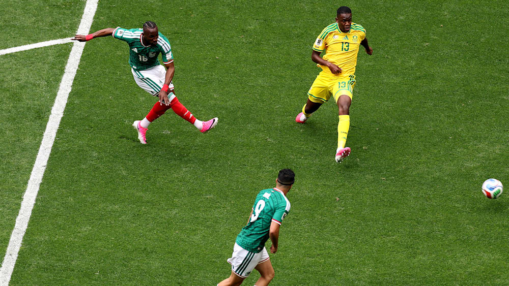 Mexiko startet mit Sieg gegen dezimiertes Südafrika in die WM