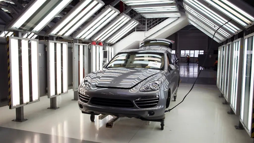 Porsche plant Produktionsverlagerung des Cayenne nach Deutschland