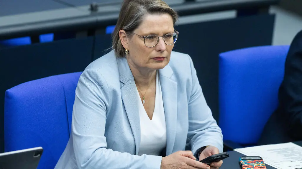Justizministerin plant Maßnahmen gegen überteuerte Ticketpreise