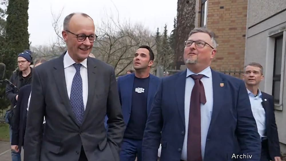 AfD bleibt in Mecklenburg-Vorpommern führend – SPD verkürzt Rückstand