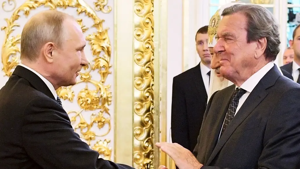 Putin empfängt Schröder im Kreml