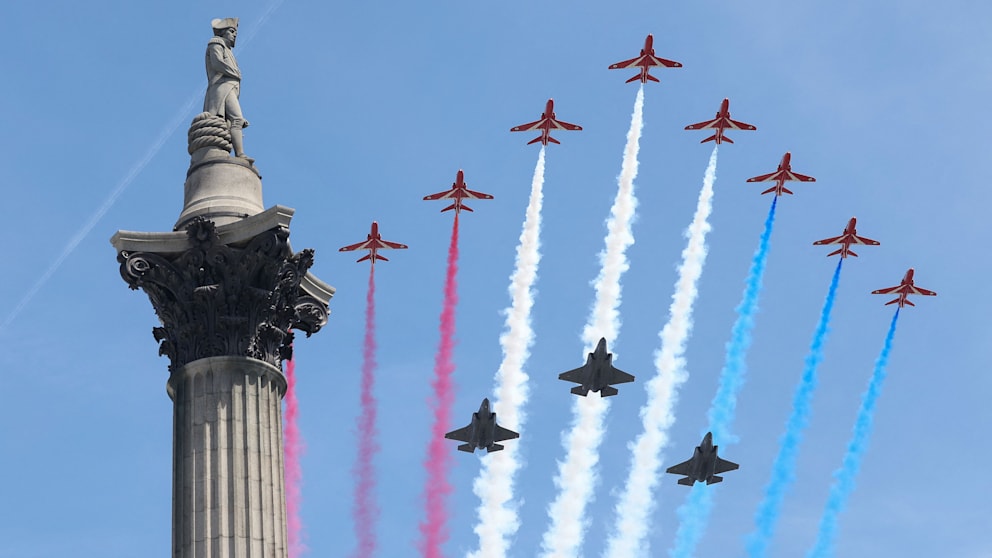 König Charles feiert Geburtstag mit Trooping the Colour